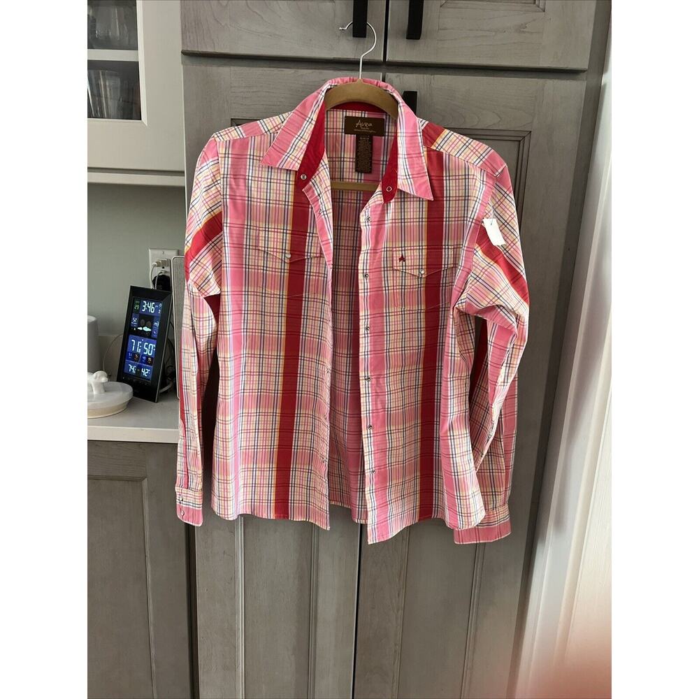 Aura From the Women at Wrangler Button up Shirt Size SMALL